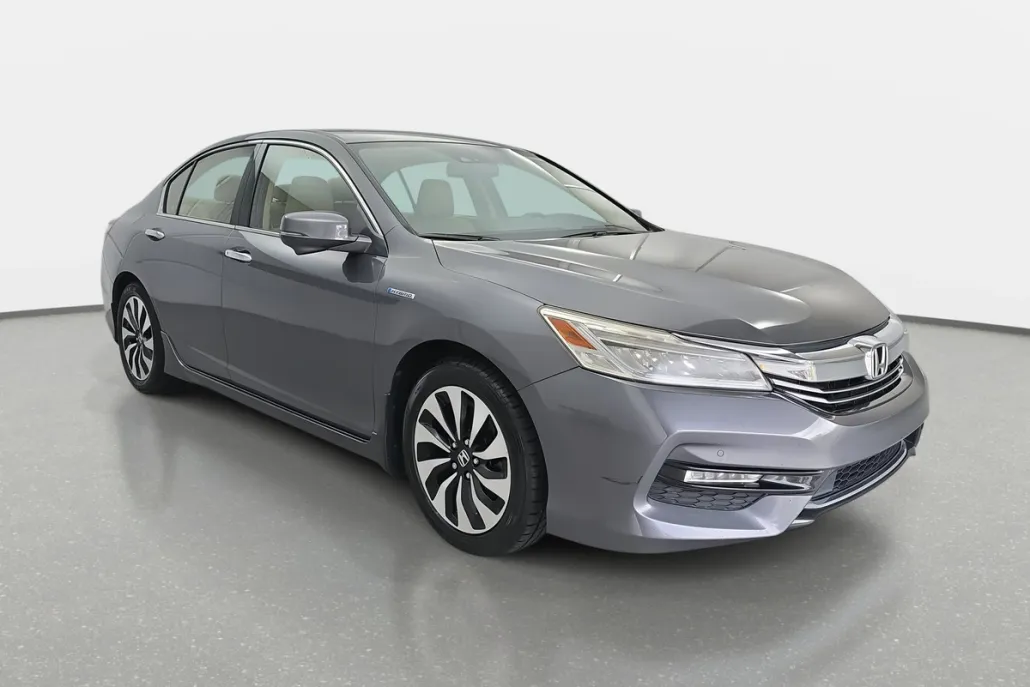 2017 Honda Accord Hybrid Touring photo 1