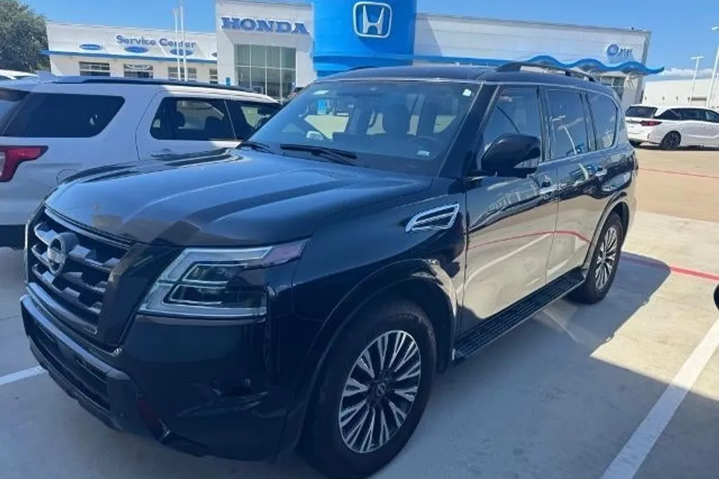 2023 Nissan Armada SL photo 1