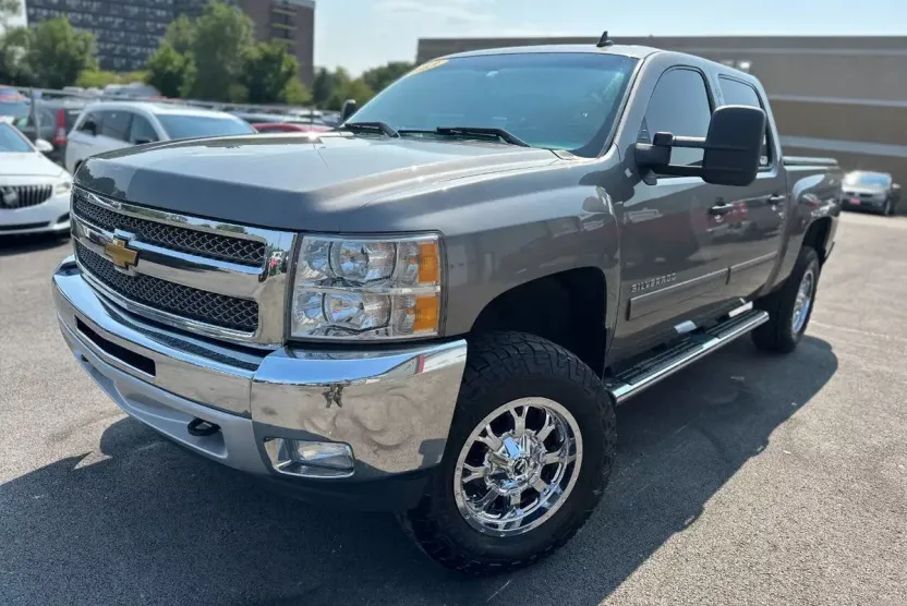2013 Chevrolet Silverado 1500 LT photo 1