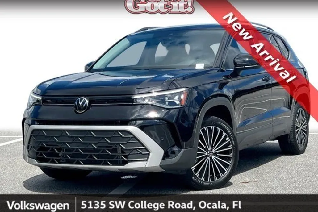 2025 Volkswagen Taos SE photo 1