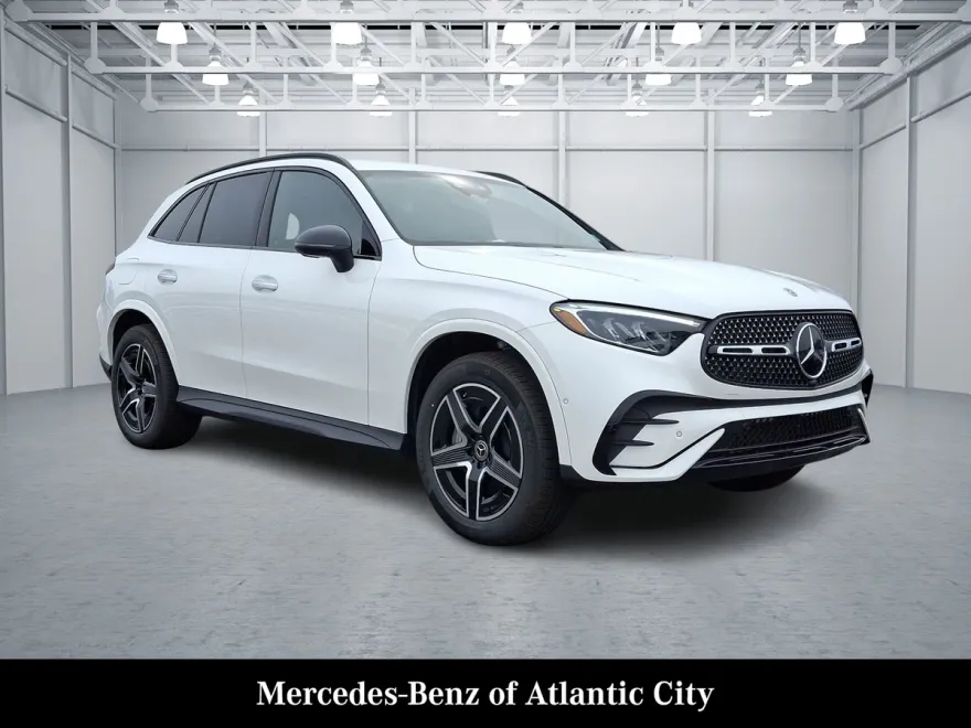 2025 Mercedes Benz GLC 300 4MATIC photo 1