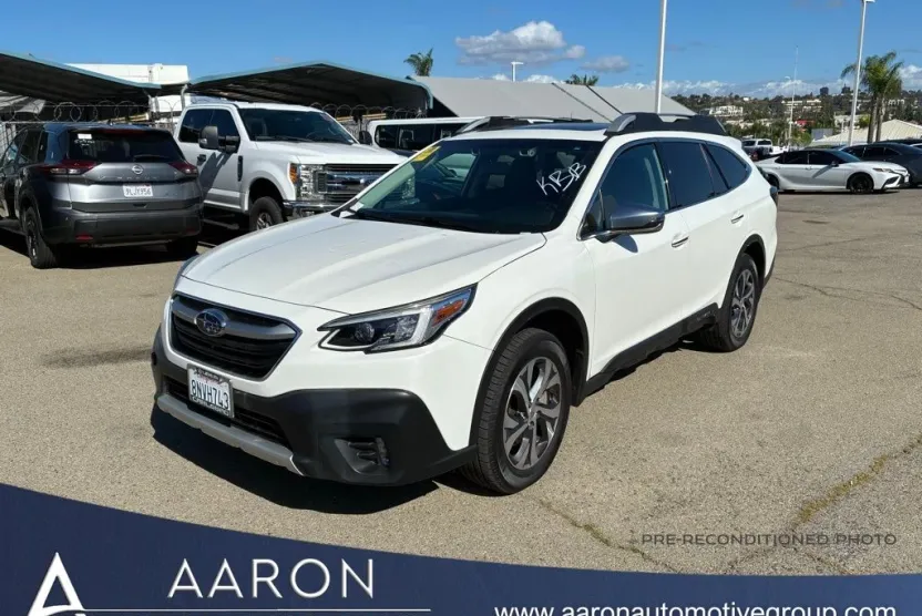 2020 Subaru Outback Touring photo 1