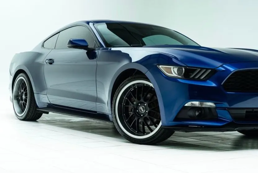 2016 Ford Mustang EcoBoost Premium photo 1