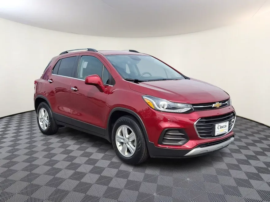 2019 Chevrolet Trax LT photo 1