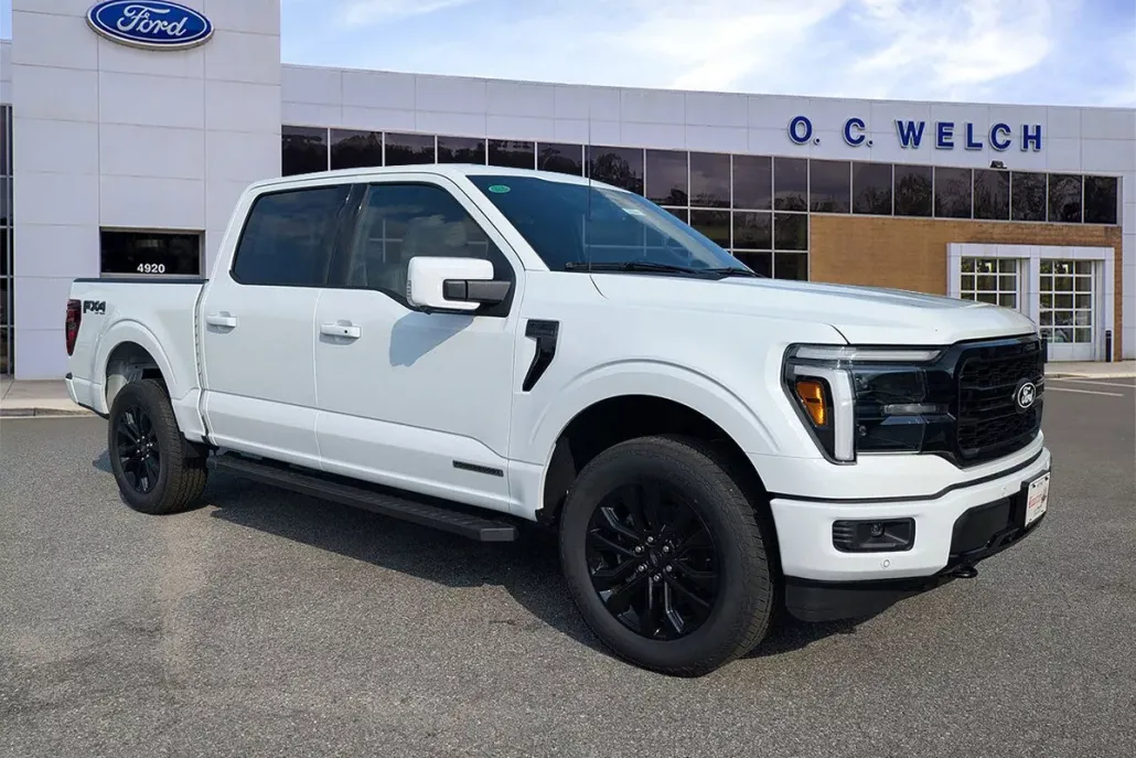 2025 Ford F-150 Lariat photo 1