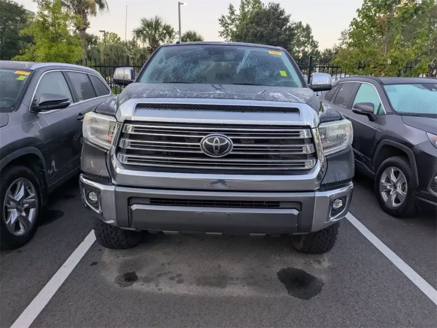2019 Toyota Tundra Platinum Grade photo 1