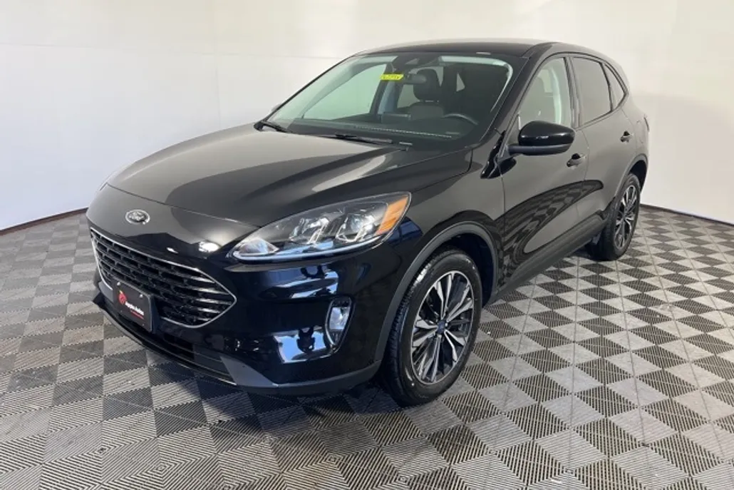 2022 Ford Escape SEL photo 1