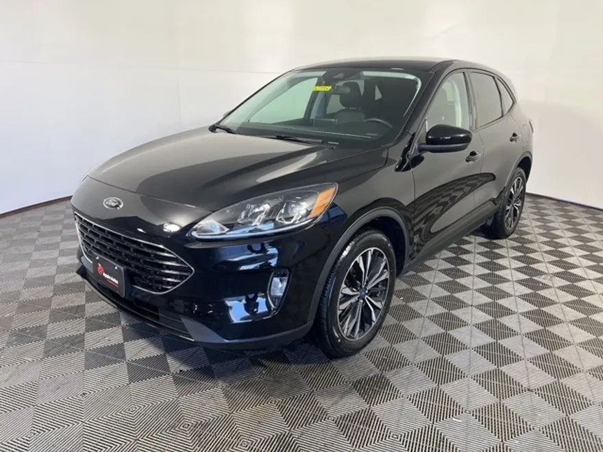 2022 Ford Escape SEL photo 1