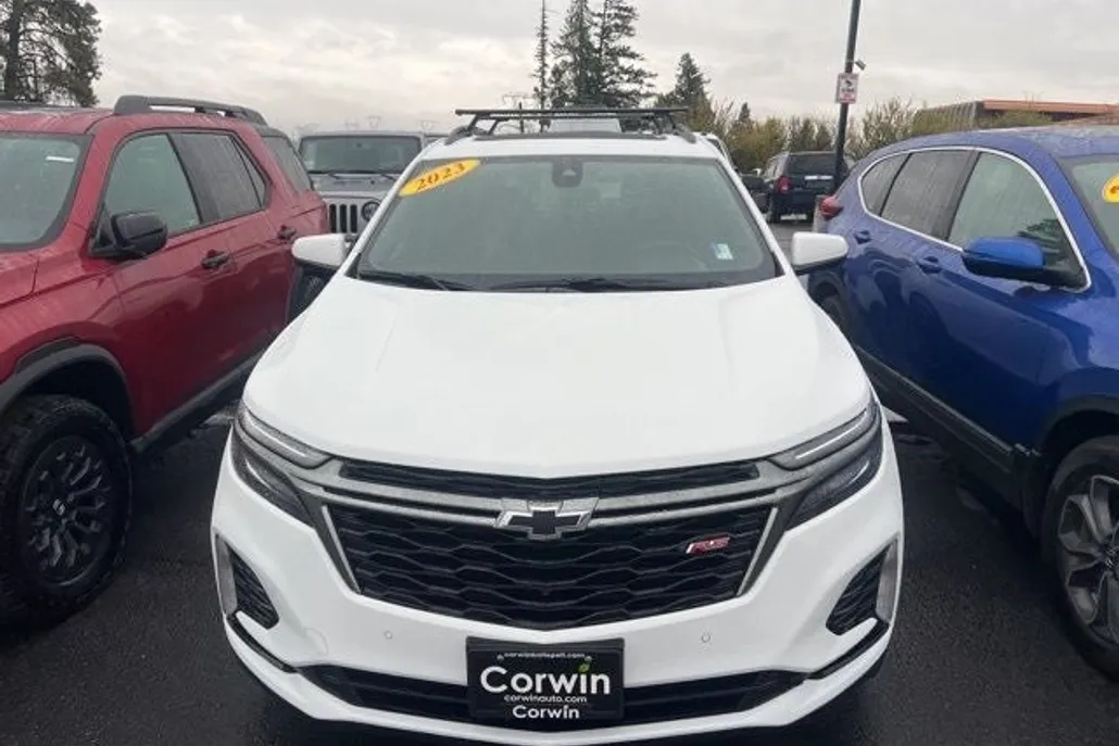 2023 Chevrolet Equinox RS photo 1