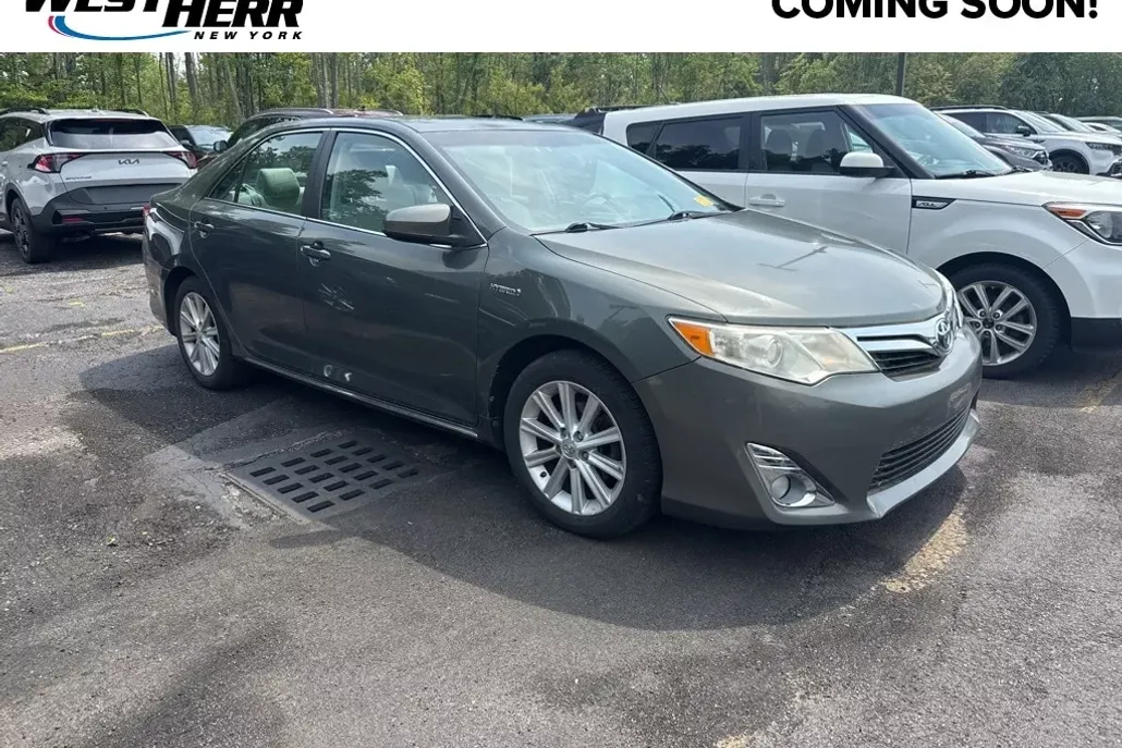2013 Toyota Camry Hybrid XLE photo 1