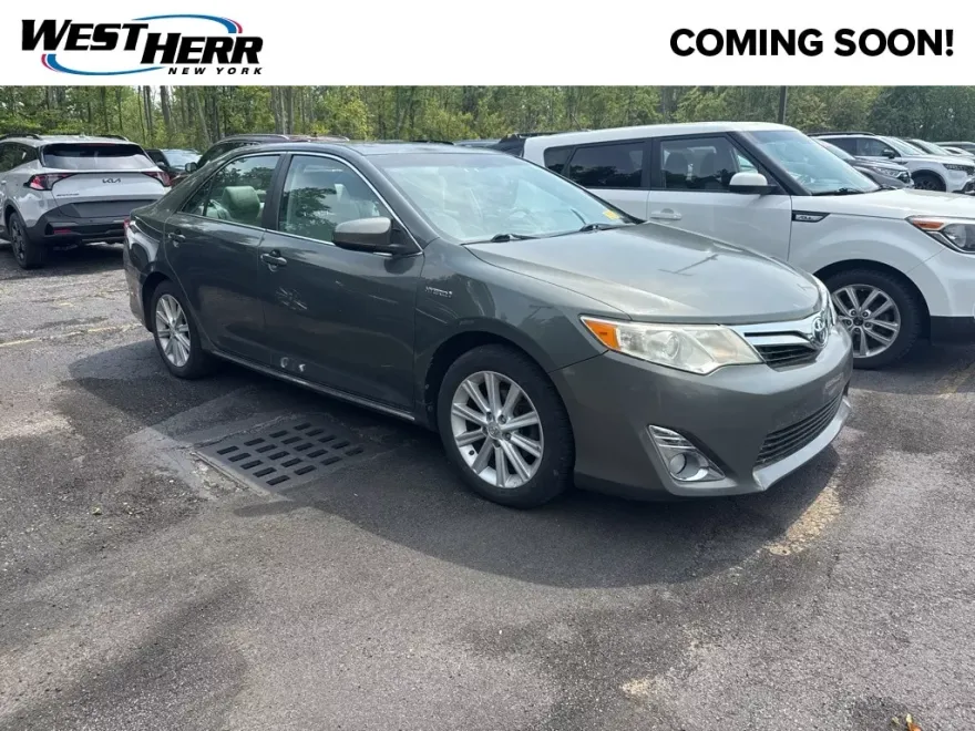 2013 Toyota Camry Hybrid XLE photo 1