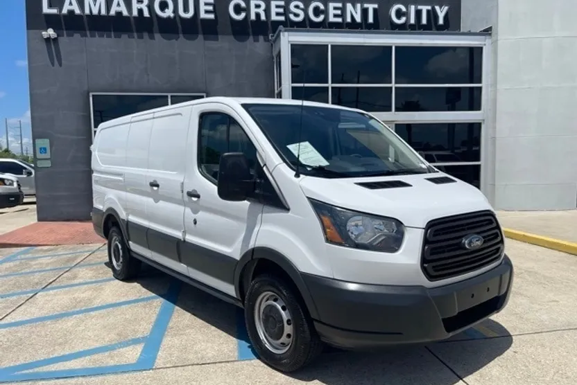 2017 Ford Transit photo 1