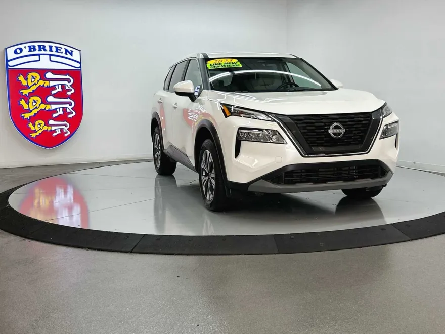 2023 Nissan Rogue SV photo 1