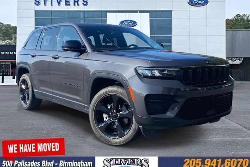 2022 Jeep Grand Cherokee Altitude photo 1