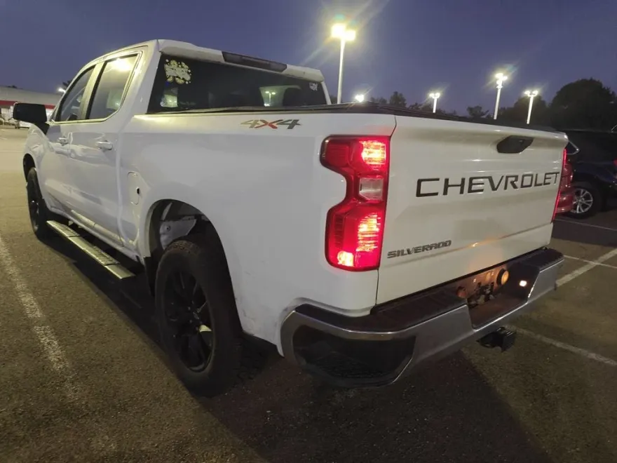 2020 Chevrolet Silverado 1500 LT photo 1
