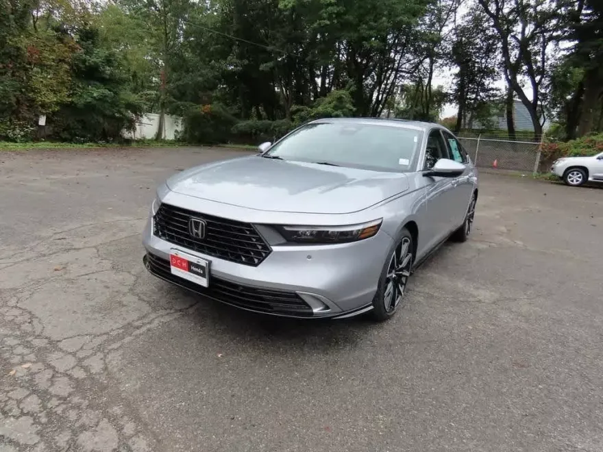 2025 Honda Accord Hybrid Touring photo 1