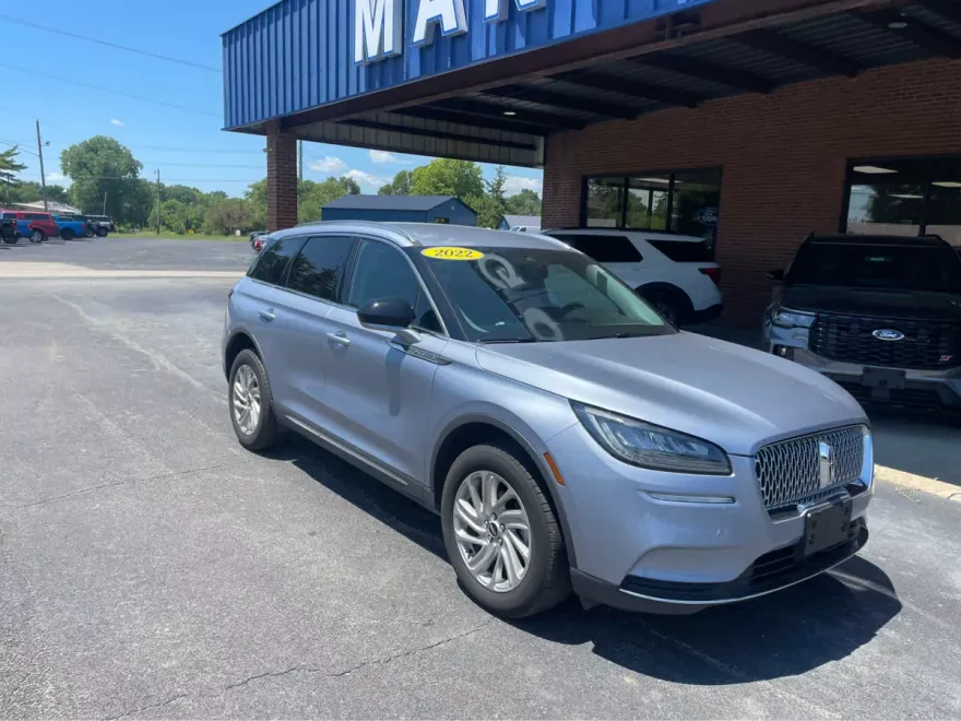 2022 Lincoln Corsair Standard photo 1
