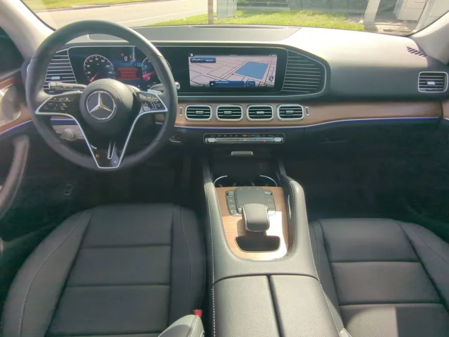 2025 Mercedes Benz GLE 350 4MATIC photo 1