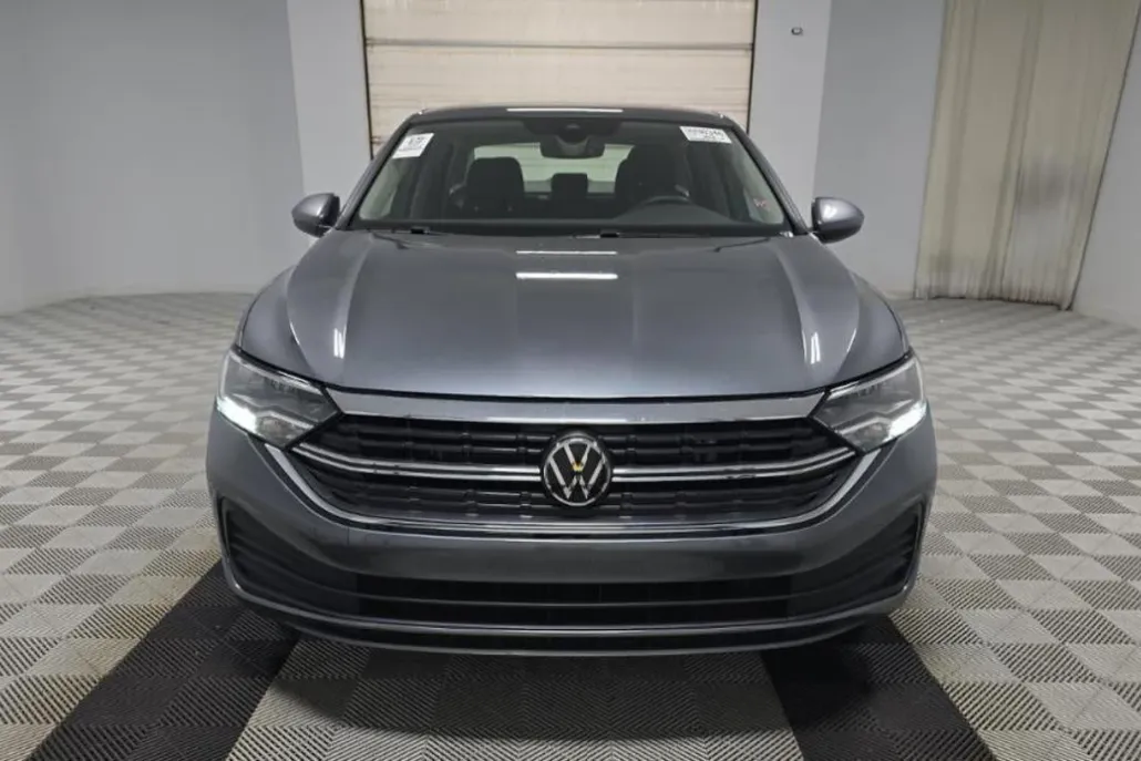 2024 Volkswagen Jetta S photo 1