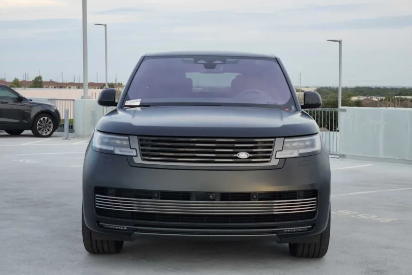 2023 Land Rover Range Rover SV photo 1