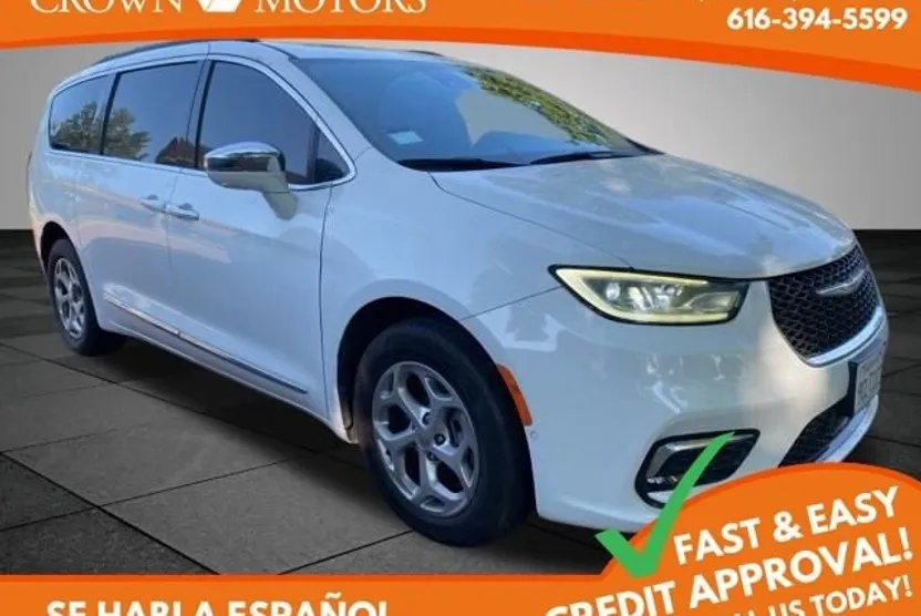 2022 Chrysler Pacifica Limited photo 1