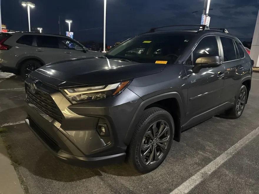 2023 Toyota RAV4 Hybrid XLE Premium photo 1