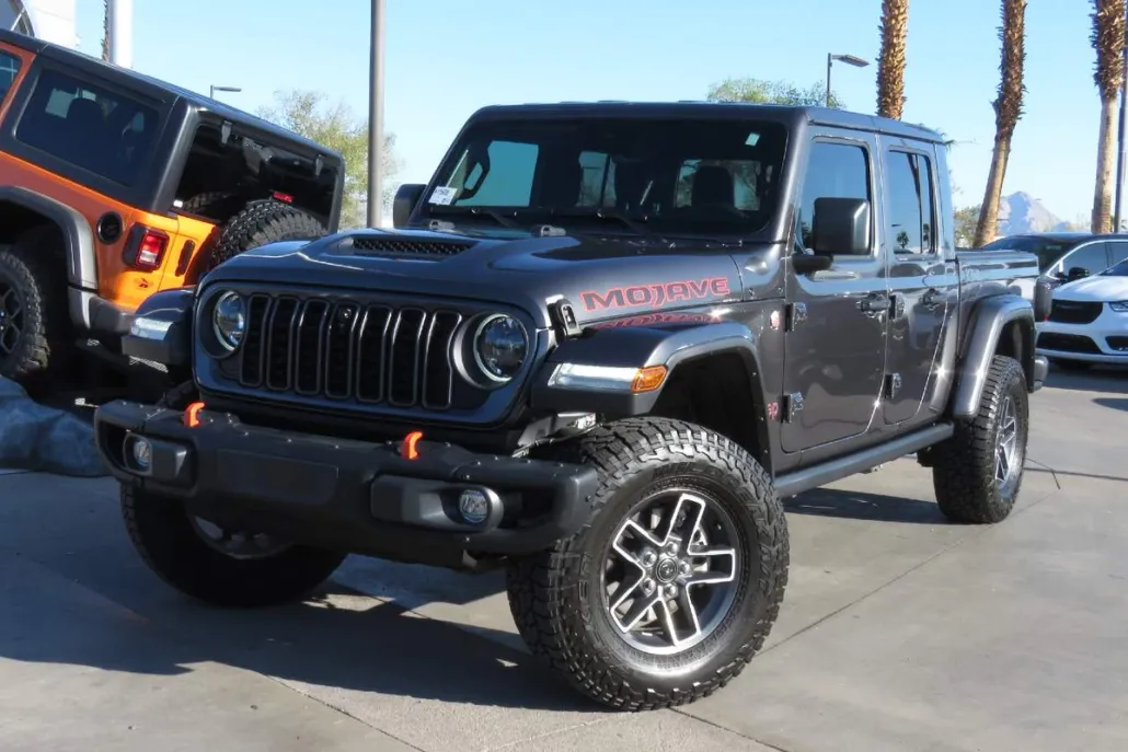 2024 Jeep Gladiator Mojave photo 1