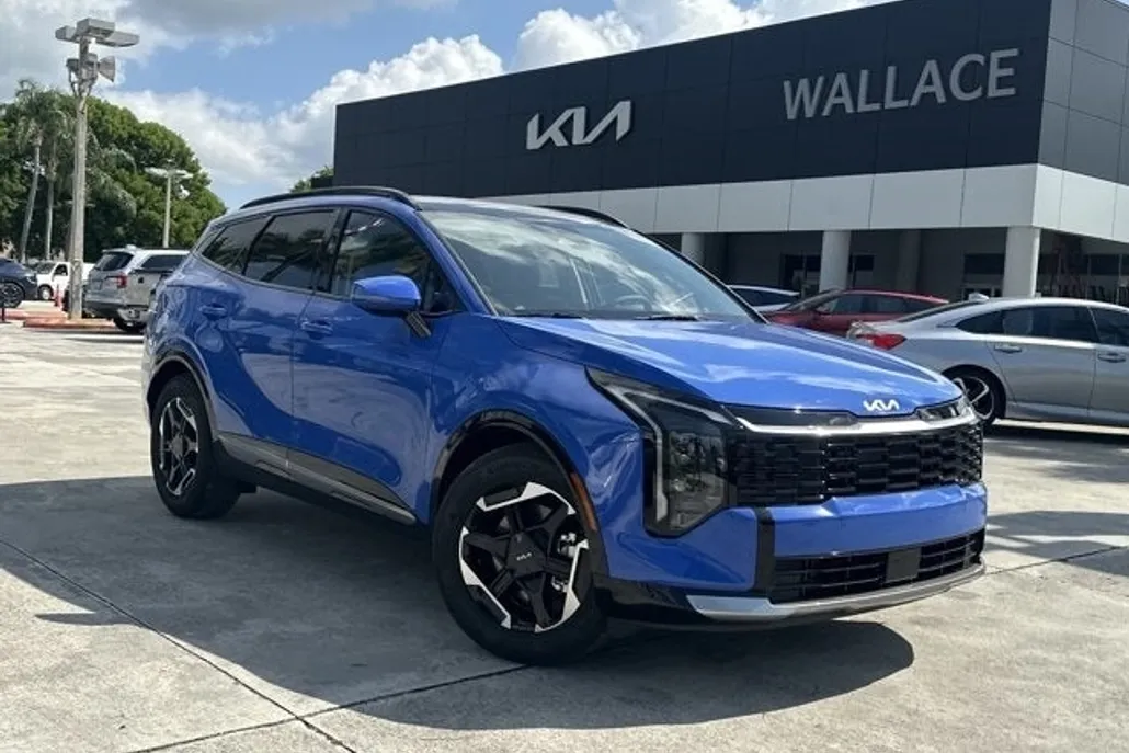 2026 Kia Sportage SX photo 1