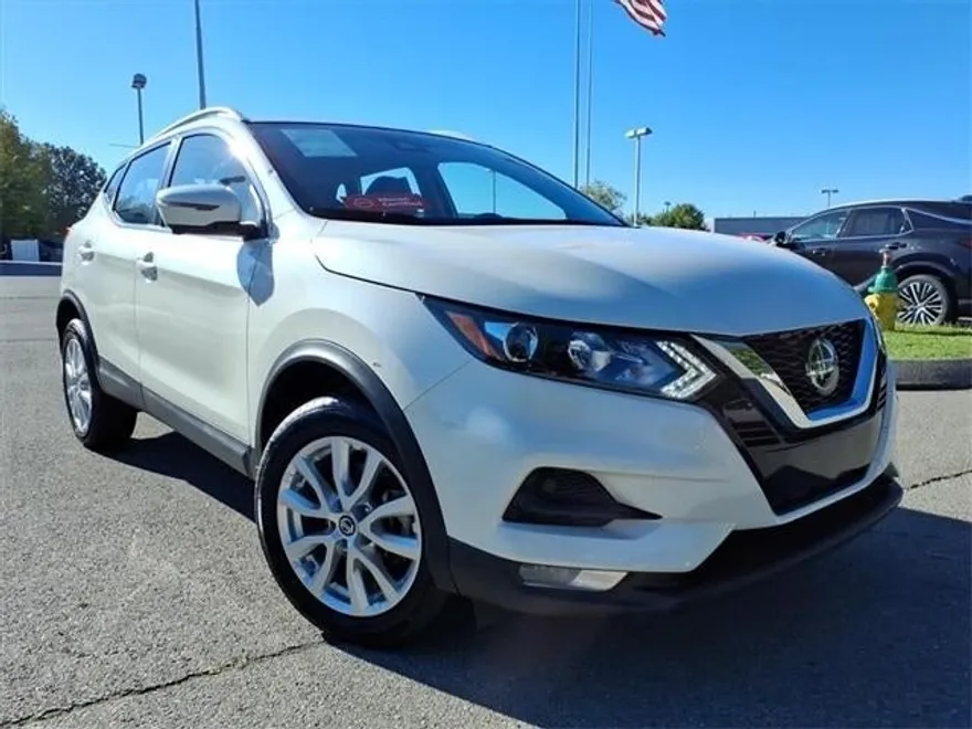 2020 Nissan Rogue Sport SV photo 1
