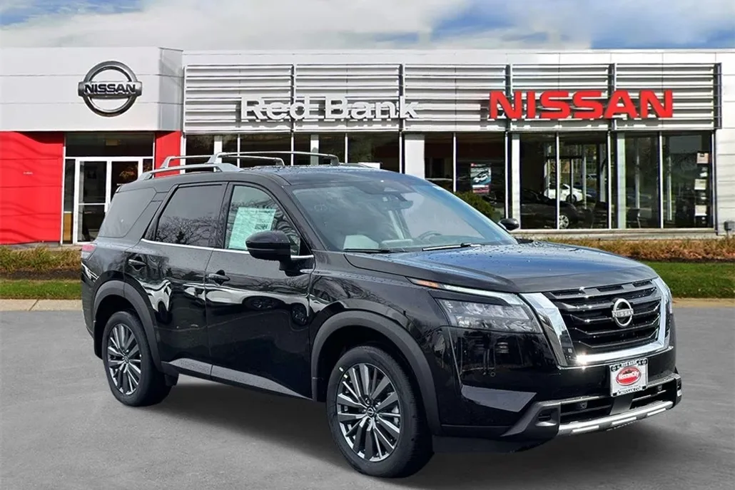 2025 Nissan Pathfinder SL photo 1