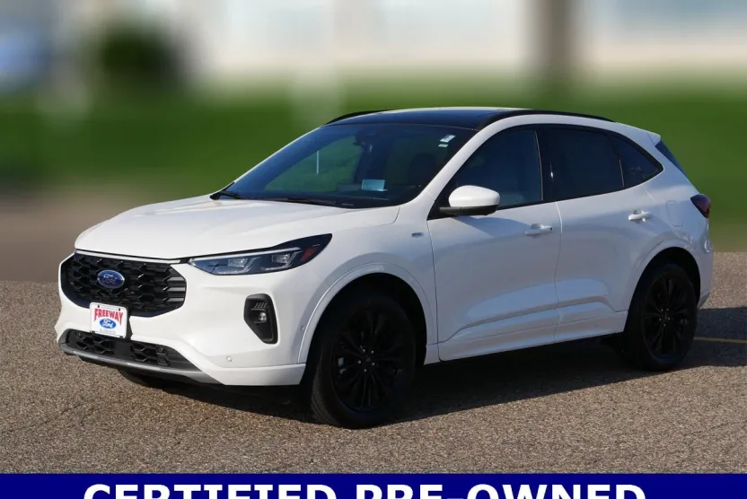 2024 Ford Escape Hybrid ST-Line Elite photo 1