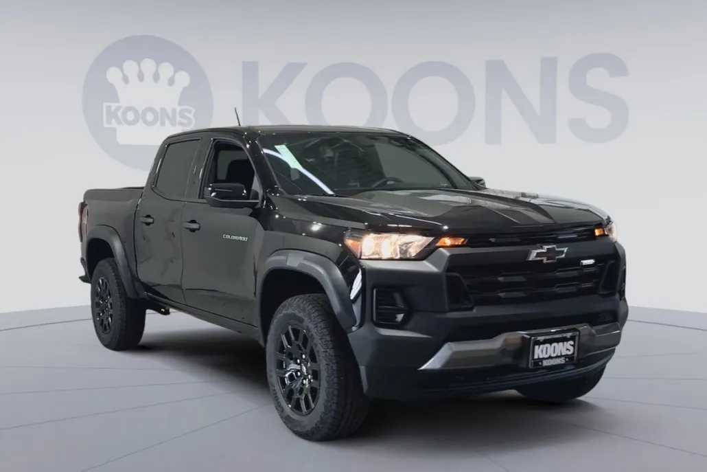 2026 Chevrolet Colorado Trail Boss photo 1