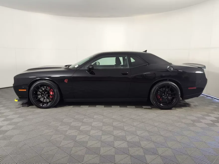 2023 Dodge Challenger SRT8 Hellcat Redeye photo 1