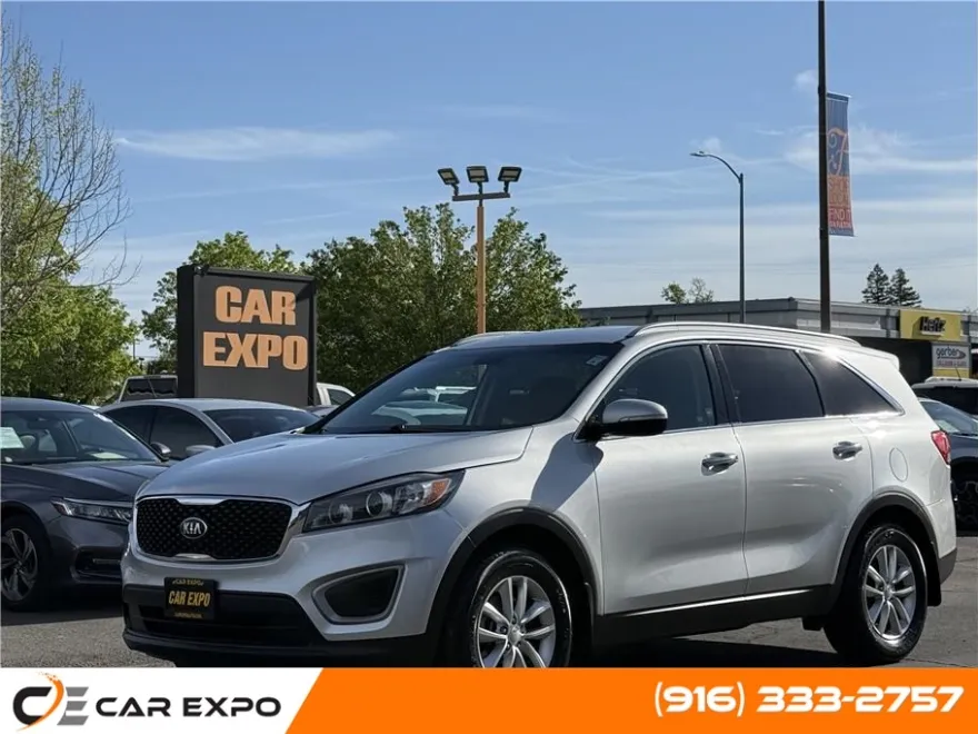 2016 Kia Sorento LX photo 1