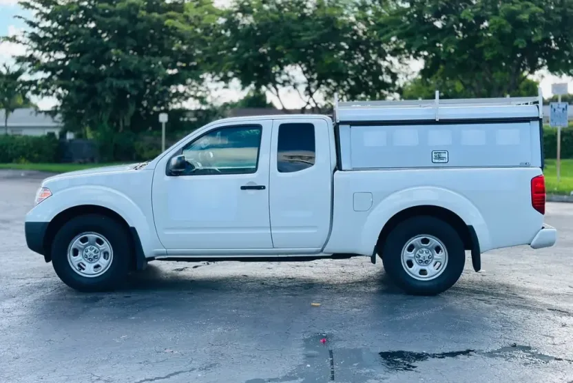 2021 Nissan Frontier King Cab photo 1