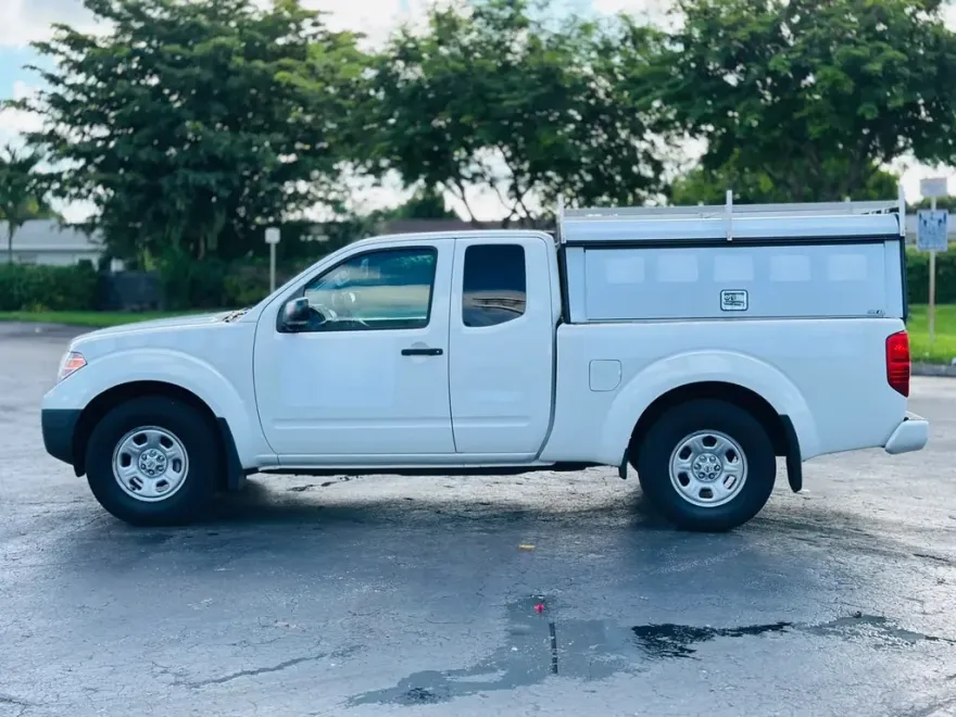 2021 Nissan Frontier King Cab photo 1