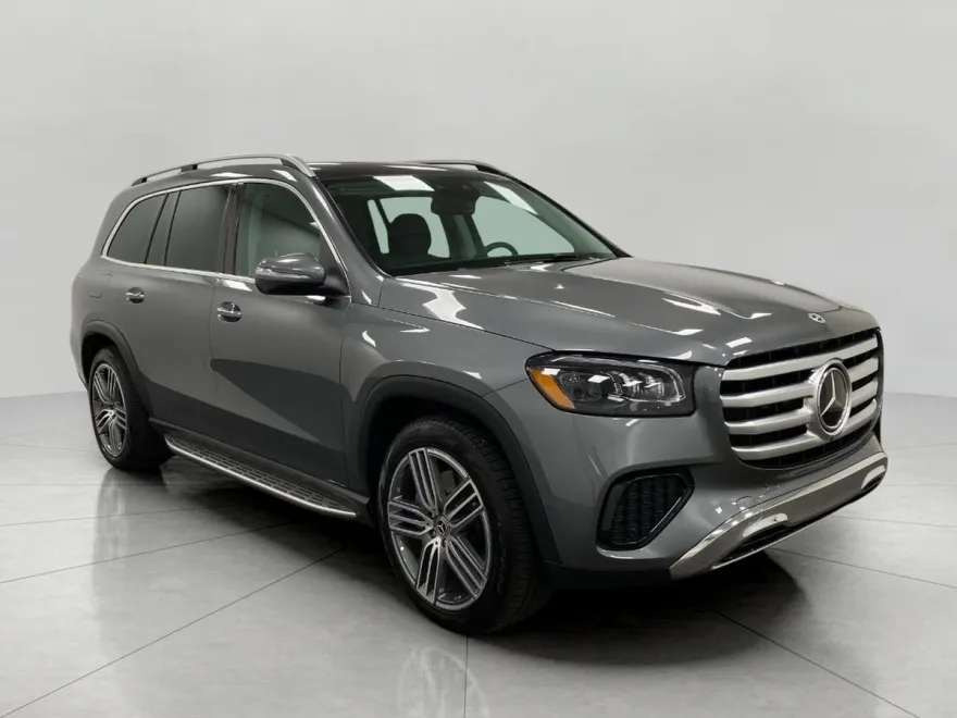 2025 Mercedes Benz GLS 450 4MATIC photo 1