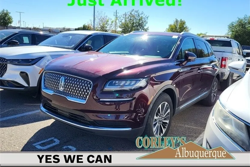 2023 Lincoln Nautilus Standard photo 1