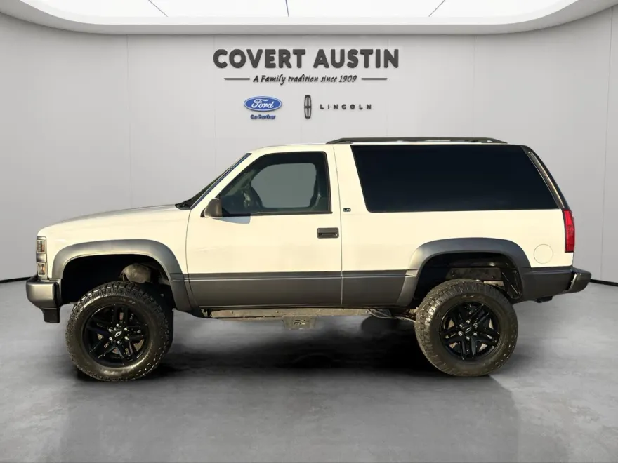 1999 Chevrolet Tahoe Base photo 1