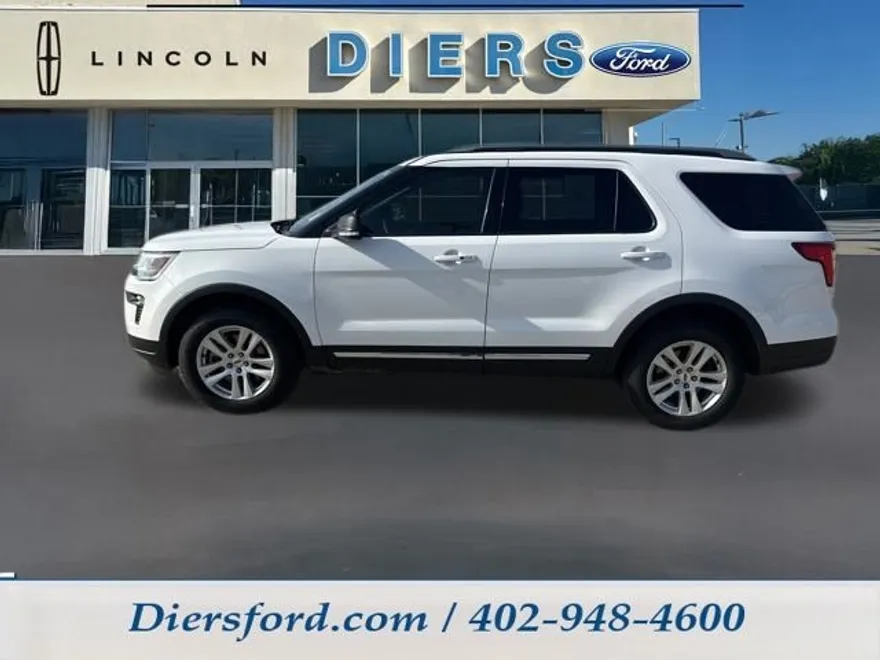 2019 Ford Explorer XLT photo 1