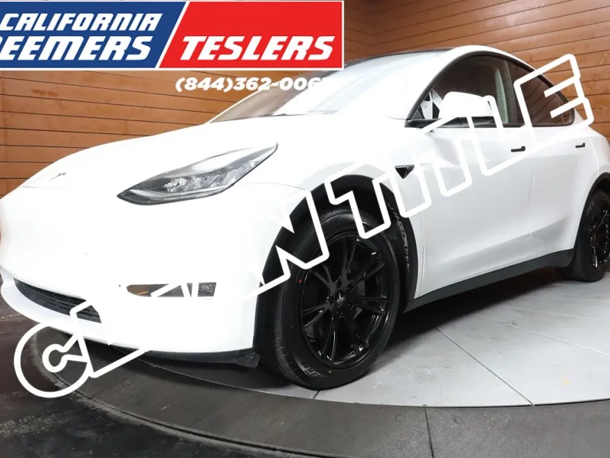 2023 Tesla Model Y Long Range photo 1