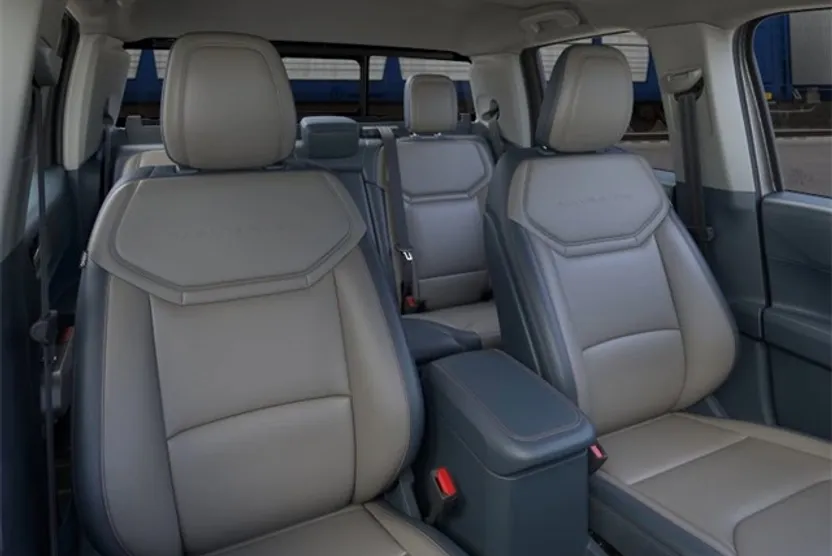 2025 Ford Maverick Lariat photo 1
