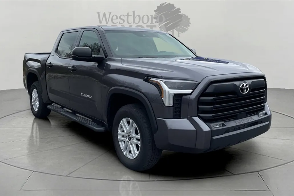 2022 Toyota Tundra SR5 photo 1