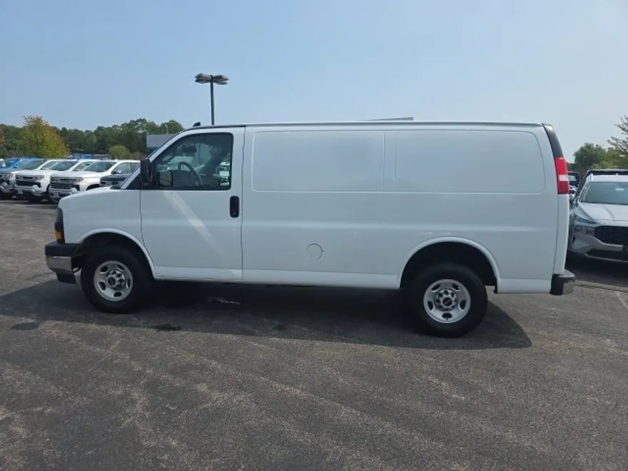 2023 Gmc Savana 2500 Cargo photo 1