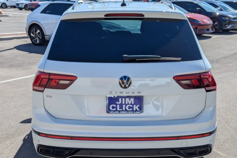 2022 Volkswagen Tiguan SE R-Line Black photo 1
