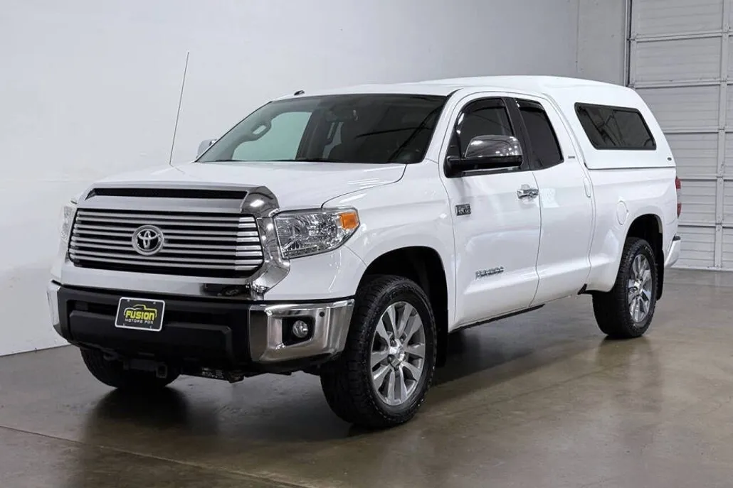 2017 Toyota Tundra Limited photo 1