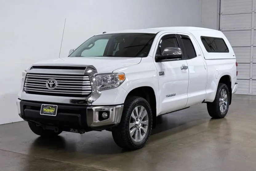 2017 Toyota Tundra Limited photo 1