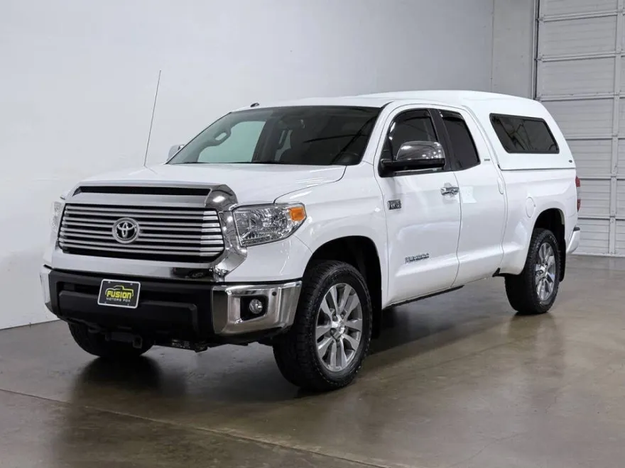 2017 Toyota Tundra Limited photo 1