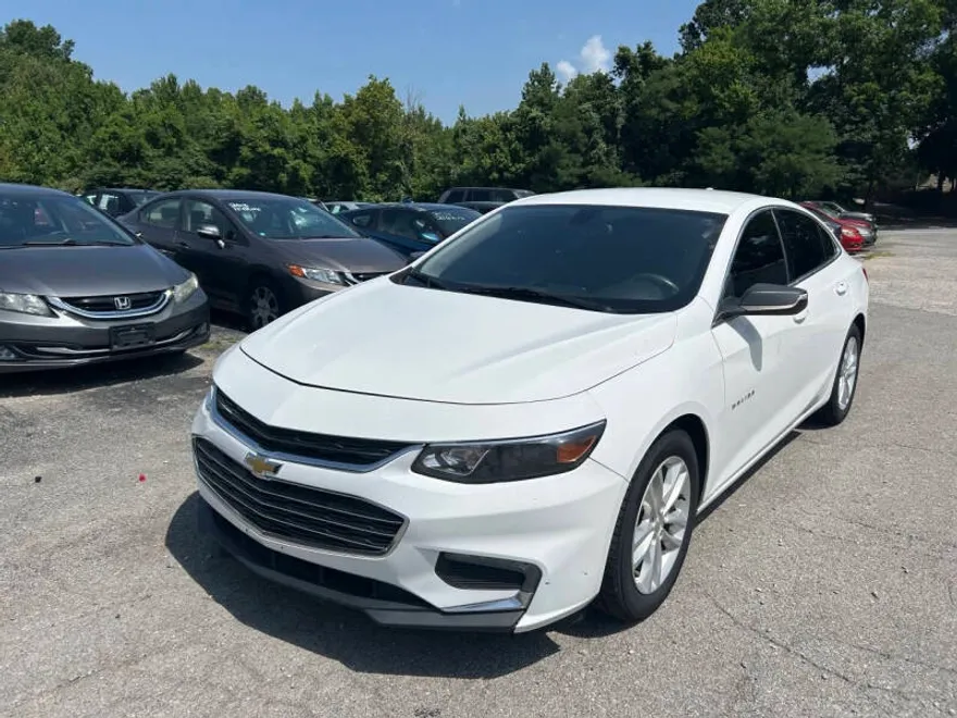 2018 Chevrolet Malibu 1LT photo 1