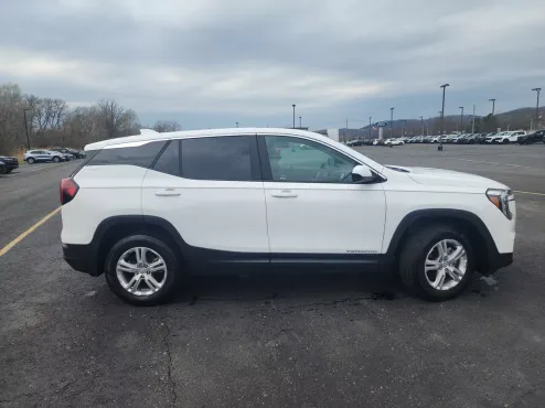 2022 Gmc Terrain SLE photo 4